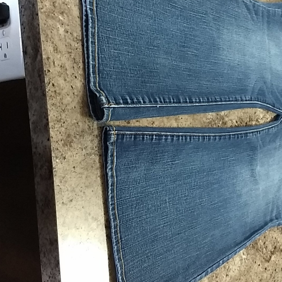 American Eagle Jeans - Picture 3 of 8